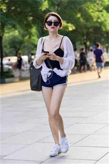 果冻传媒杨美娟图片
