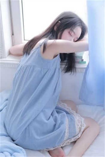 头等舱的特别服务如如影视