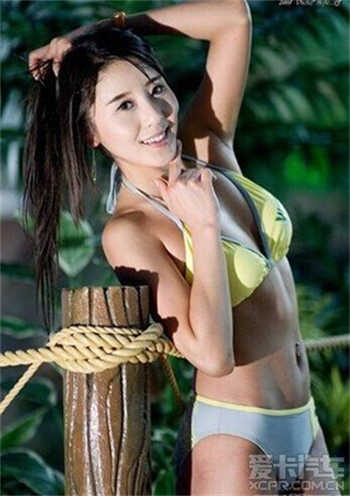 抖音一个穿旗袍的老板娘