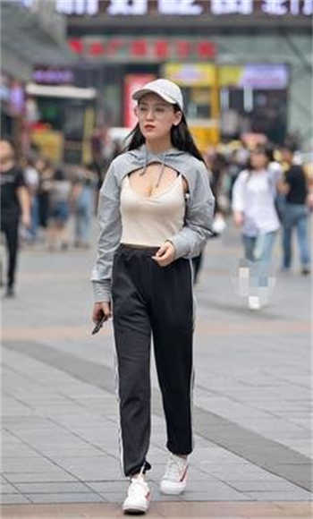 求这个纹身女的名字