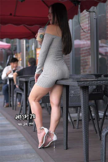 寻小小纹身师