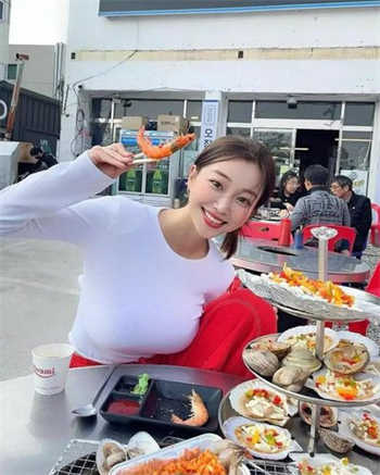 为了保险业绩女业务员