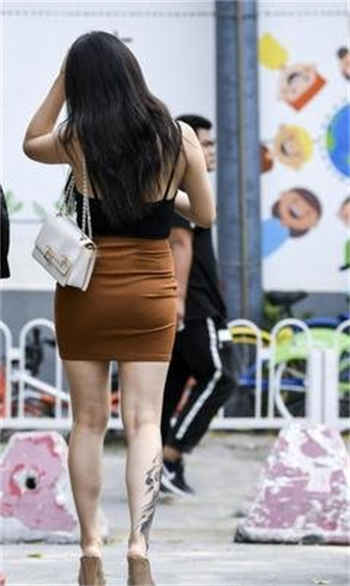 杨过肉战李莫愁师徒