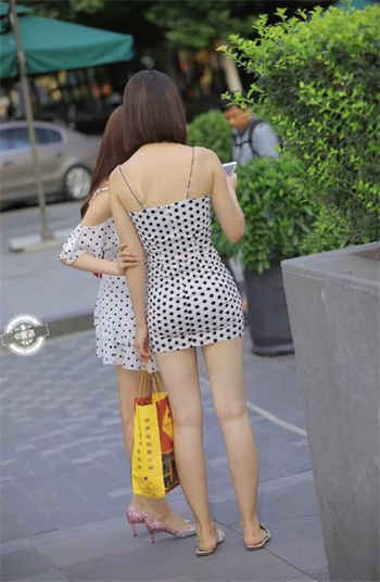 王宝强绿帽子搞笑图片