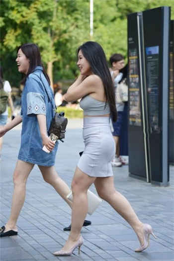 吹裙子游戏真人版手游