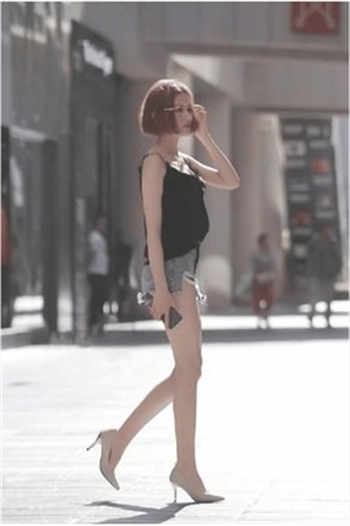 我和合租女的双飞经历