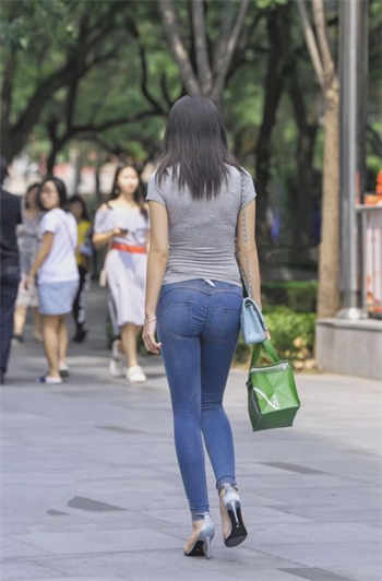 林姜晚秦怀小溪边上小说