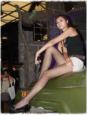 风吟鸟唱刚出道的嫩模