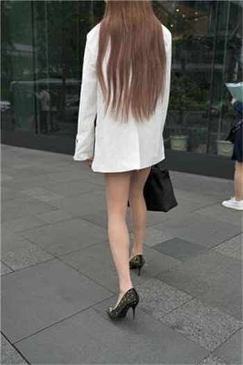 女保险营销员的秘密