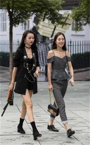 两个人看的电影在线观看